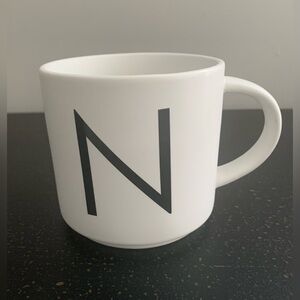 Pottery Barn  Mason Alpha Mug 
White with Back N
NWOT